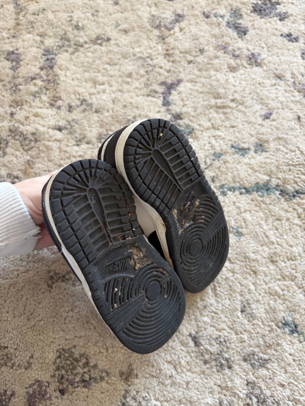 Nike Panda Dunks - Picture 6 of 7